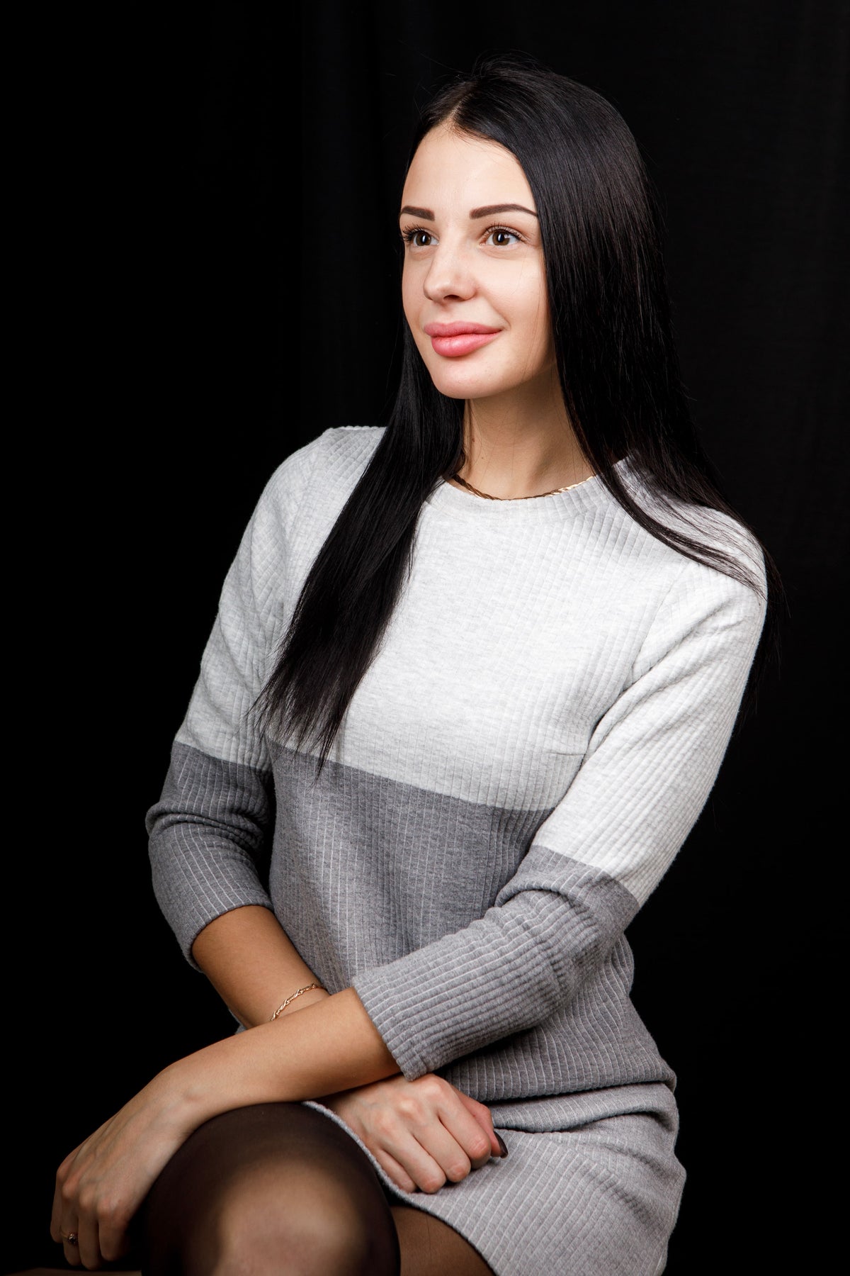 Womens long sleeved two tone gray knit dress
